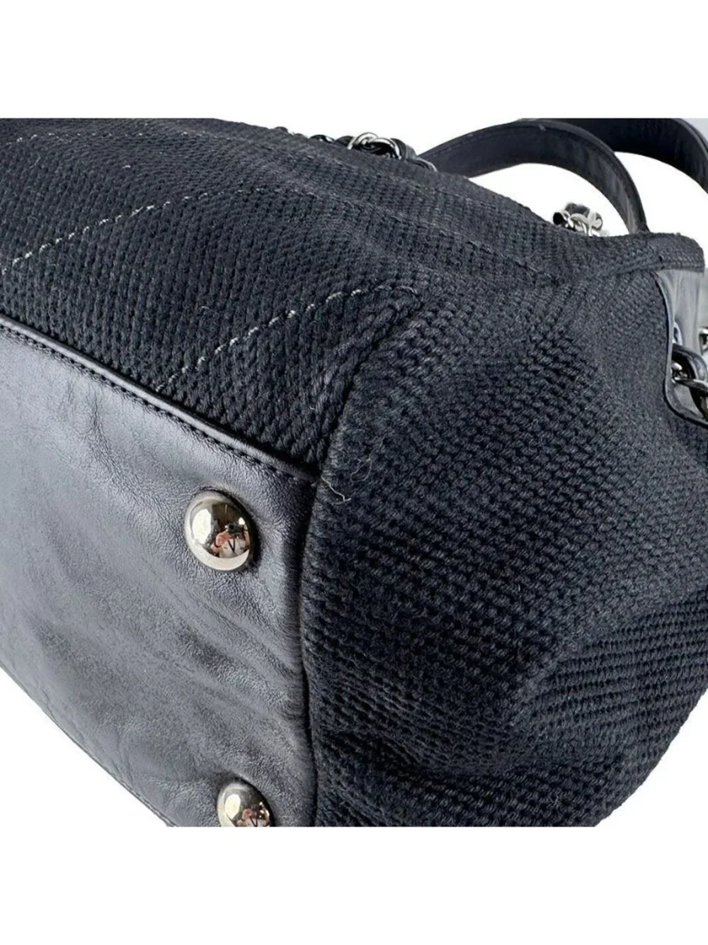 Chanel Shoulder Bag Stitch